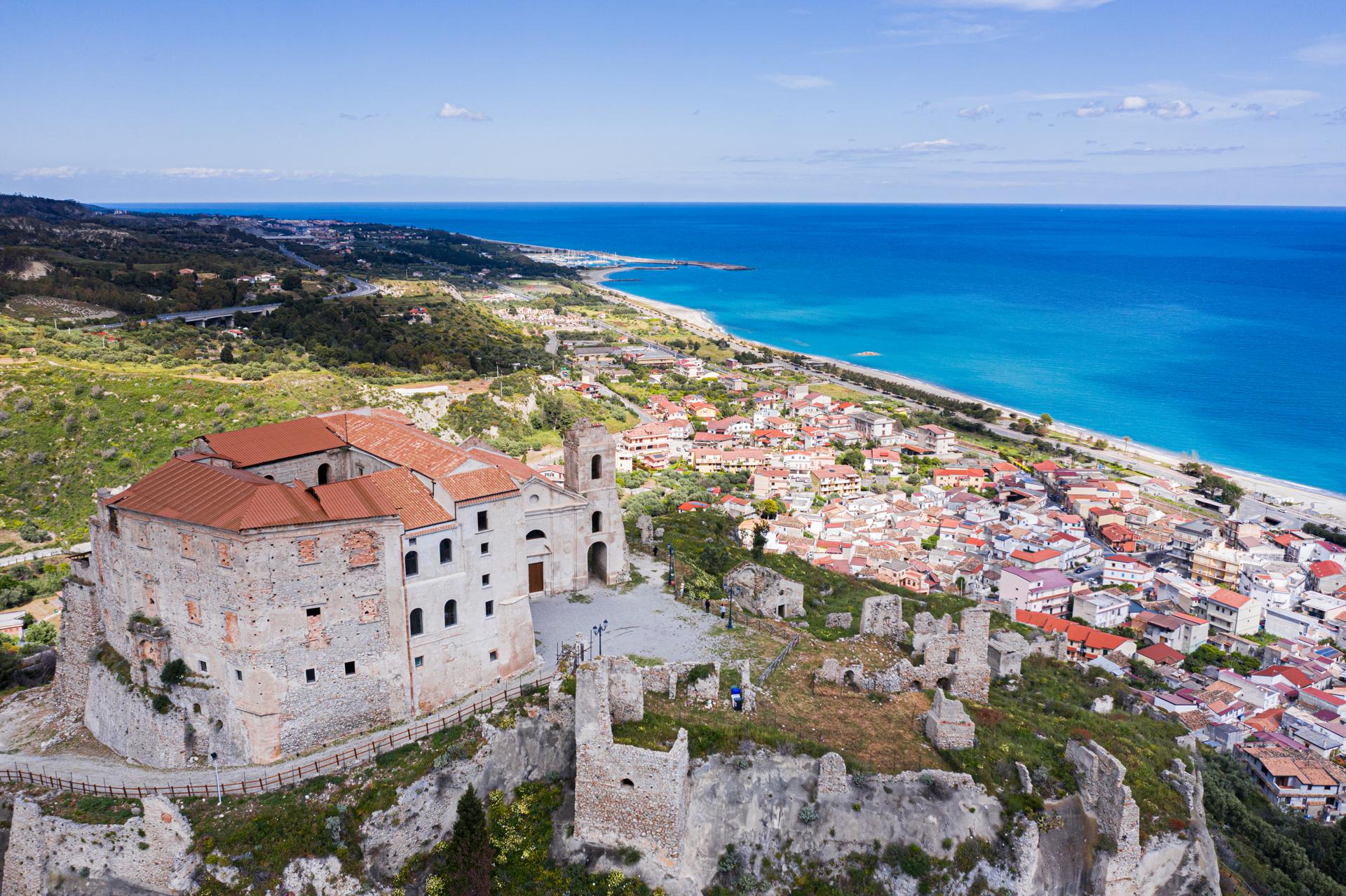 Le spiagge calabresi premiate con le Vele di Legambiente | Calabria ...